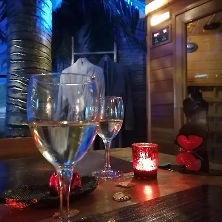 Au Clair De Lune