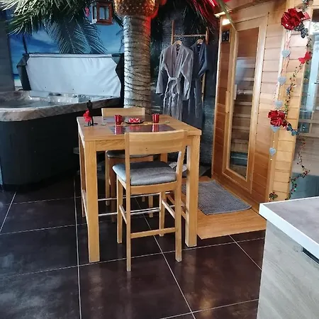 Au Clair De Lune Lejlighed