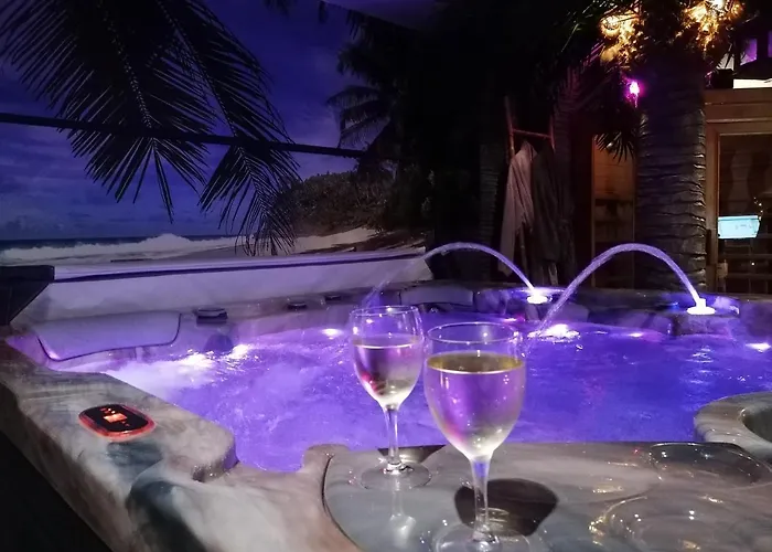 Au Clair De Lune Apartment